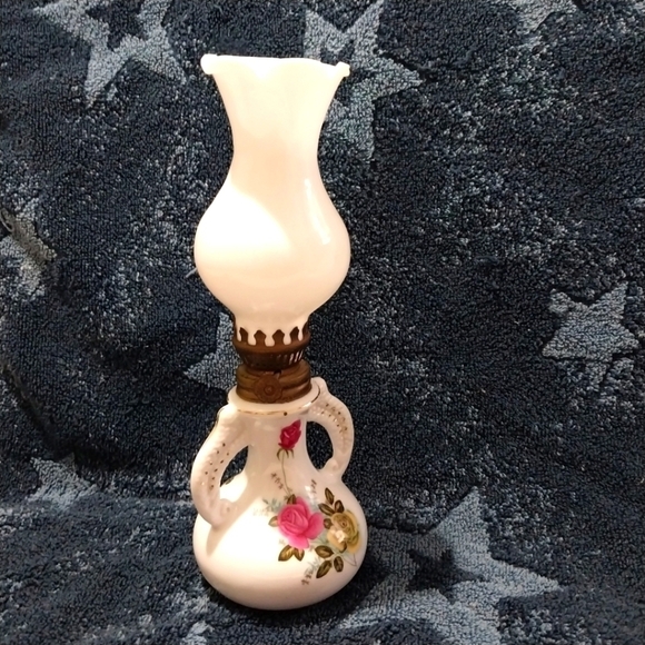 BOGO FREE Miniature Oil Lamp White Glass Floral Vintage - Picture 5 of 6